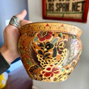 Beautiful Hand Painted Chinese Vase/Plant Pot with Peacock